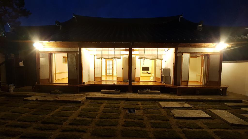 Ohnewwall Guesthouse Jeonju Exterior photo